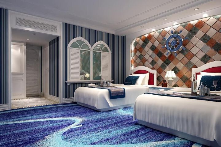 Room 32 of 80