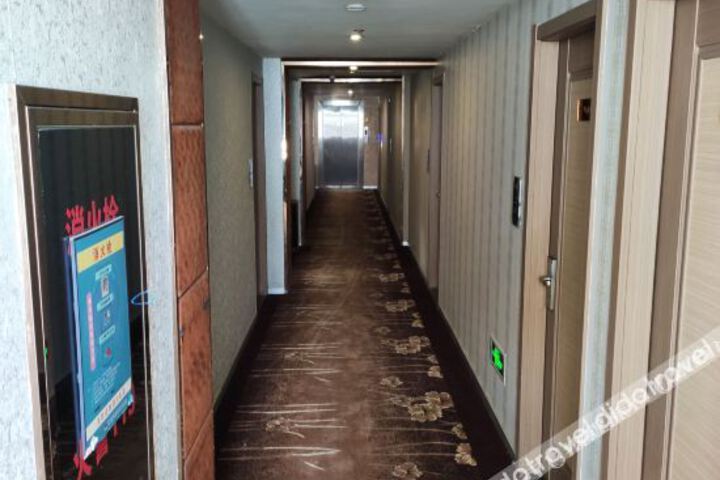 Hotel Interior 10 of 24