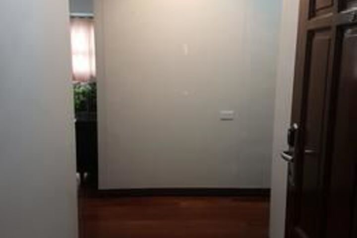 Room 38 of 127