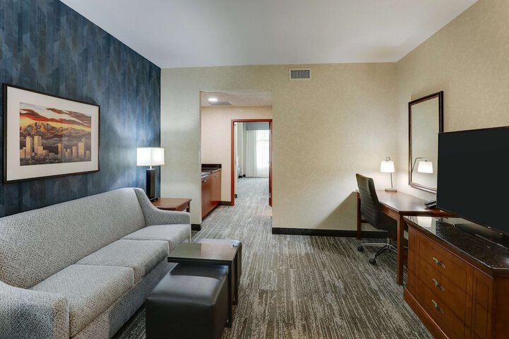 Room 28 of 72