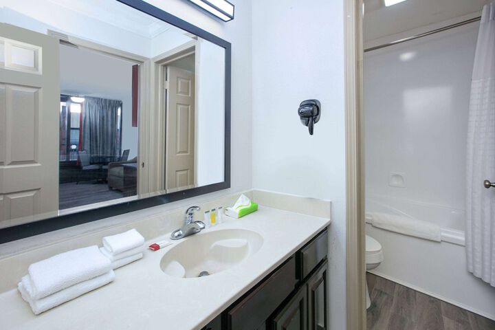 Room 20 of 35