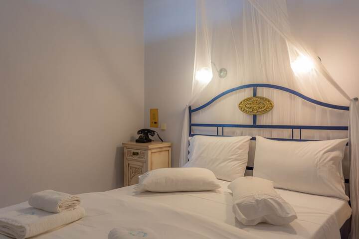 Room 12 of 92