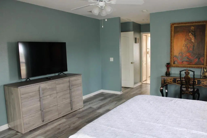 Photo of Spacious and private pool house 15 min to beach