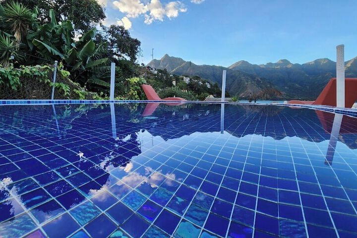 Pool 301 of 339