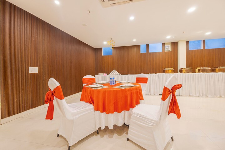 Ballroom/Hall 39 of 57