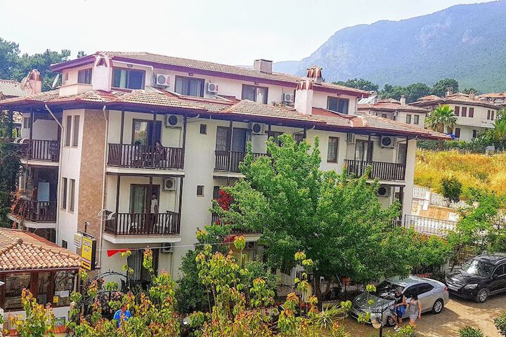 Hotel 77 of 91