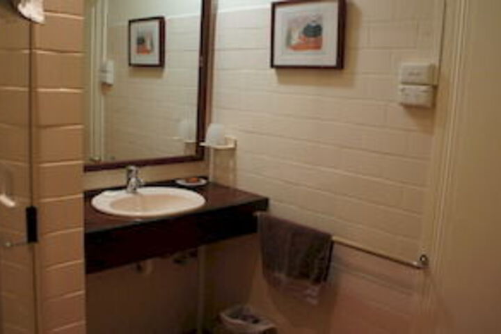 Room 2 of 41