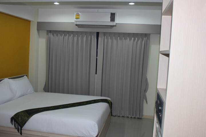 Room 8 of 15