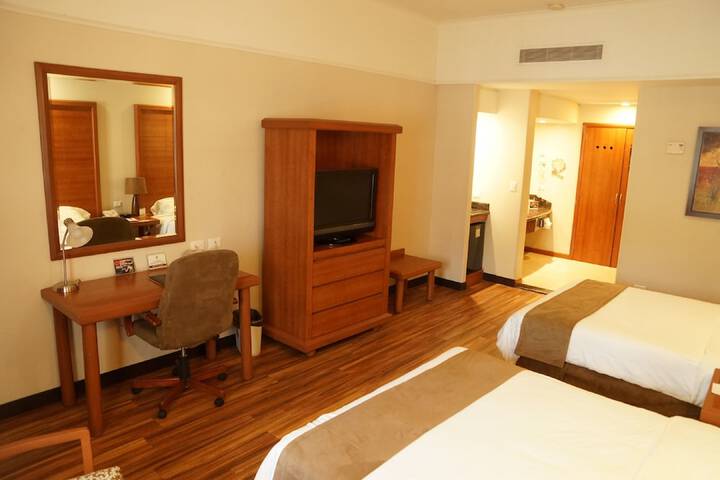 Room 8 of 53