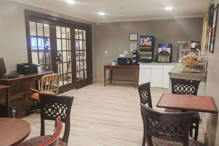 Breakfast area