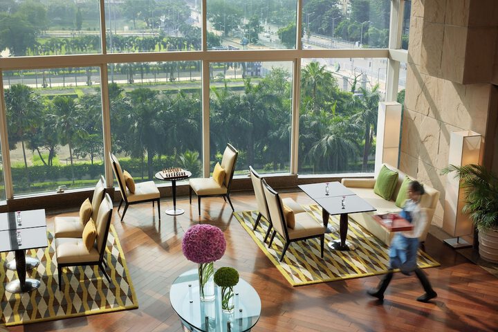 Lounge 70 of 81