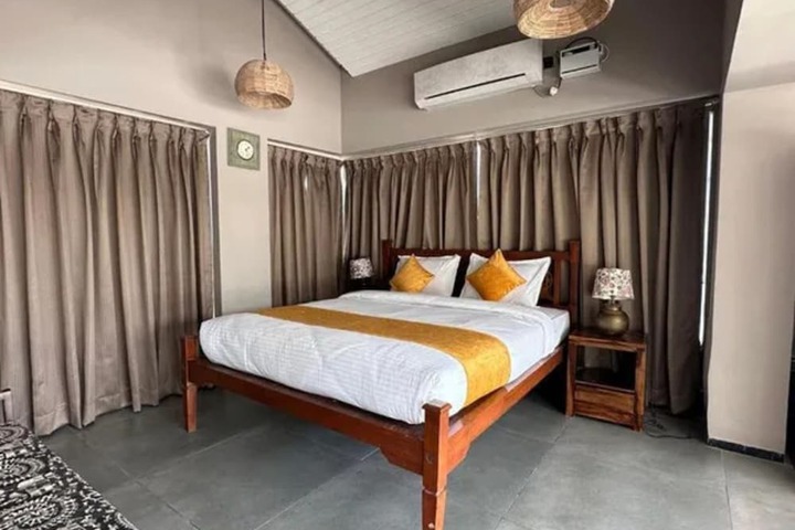 Room 5 of 27