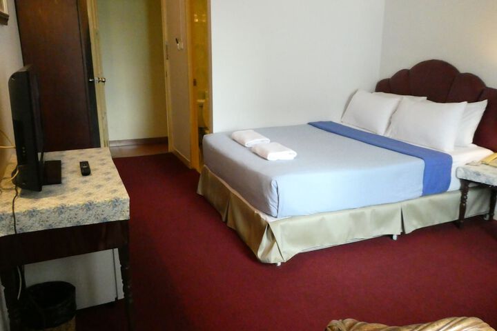 Room 9 of 67