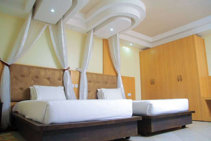 Room 25 of 59