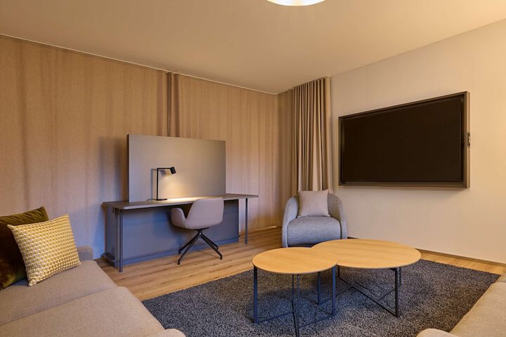 Room 63 of 289