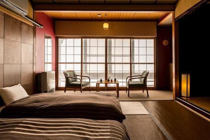 Room 2 of 50