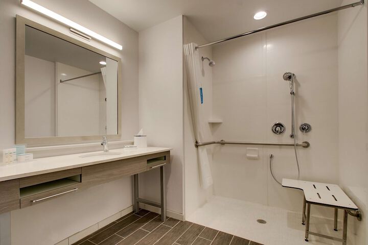 Bathroom shower
