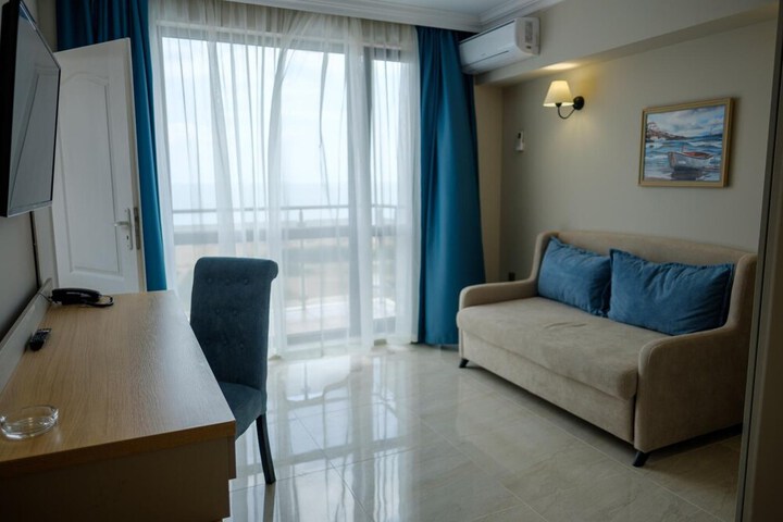 Room 15 of 51