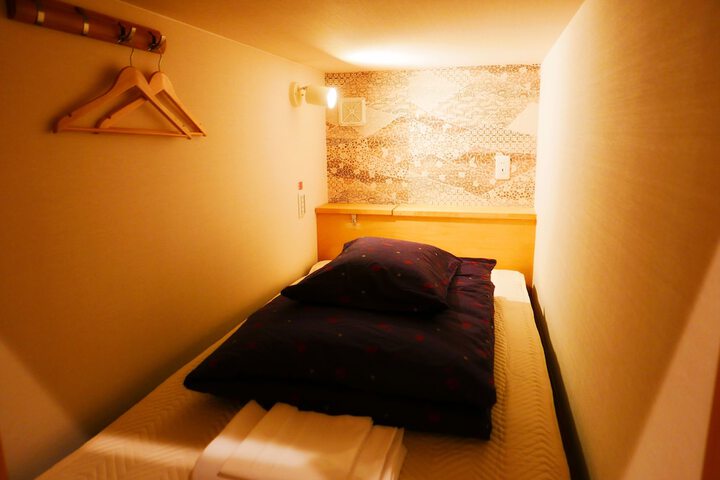 Room 16 of 59