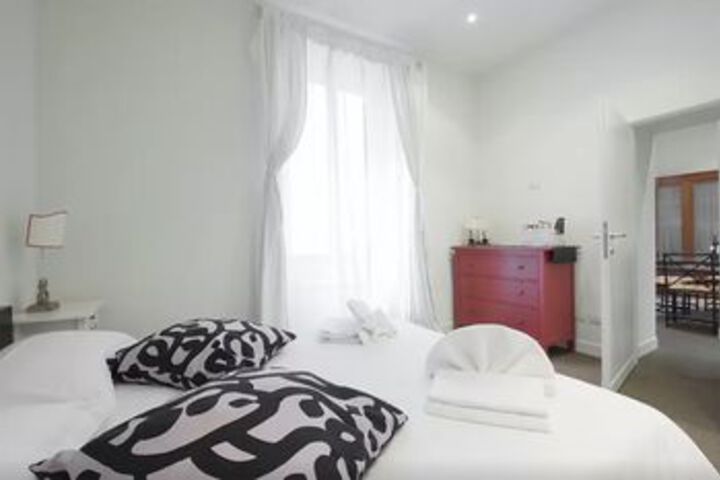 Room 13 of 32