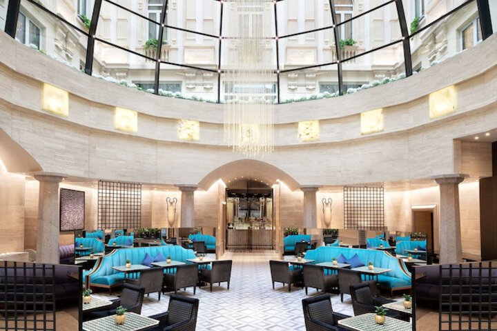 Entrance & Lobby