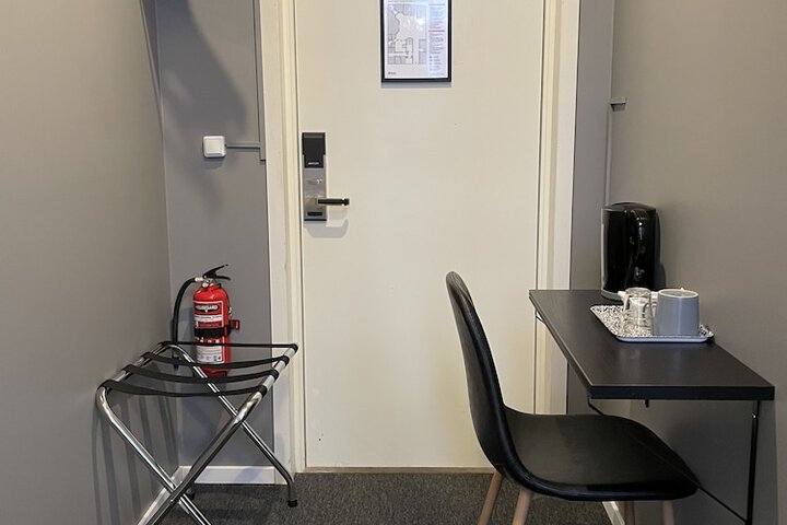 Room 22 of 144