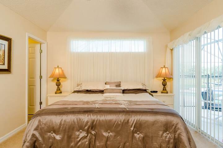 Room 5 of 34