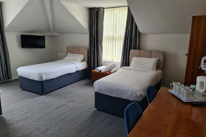 Room 3 of 49