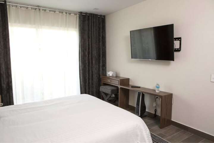 Room 12 of 68