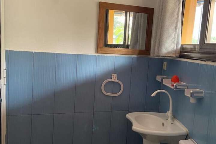 Room 12 of 16