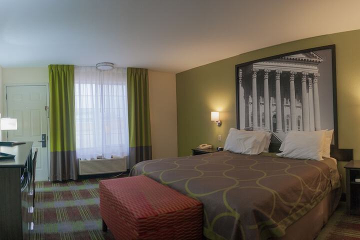 1 King Bed (15 of 17)
