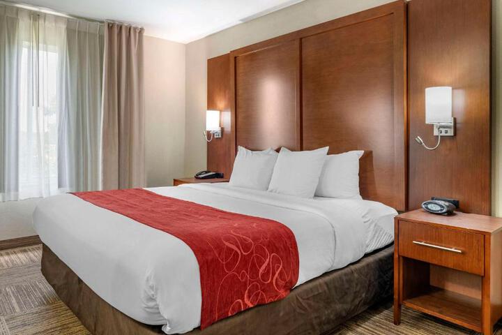 Suite 2 Queen Beds (24 of 27)