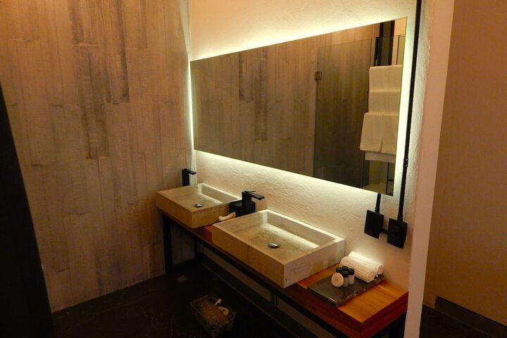 Room 37 of 51
