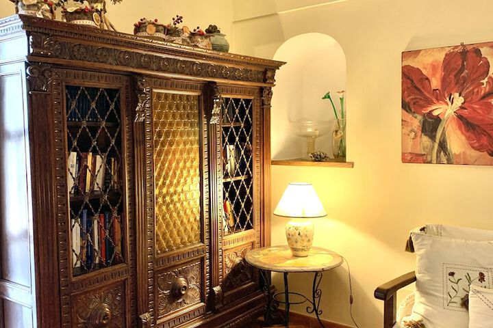 Room 10 of 63