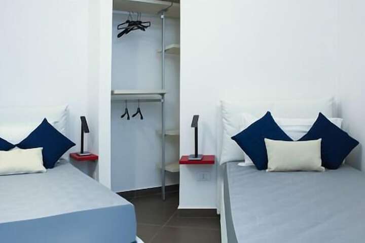 Room 13 of 62
