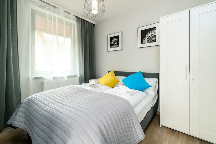 Room 32 of 375