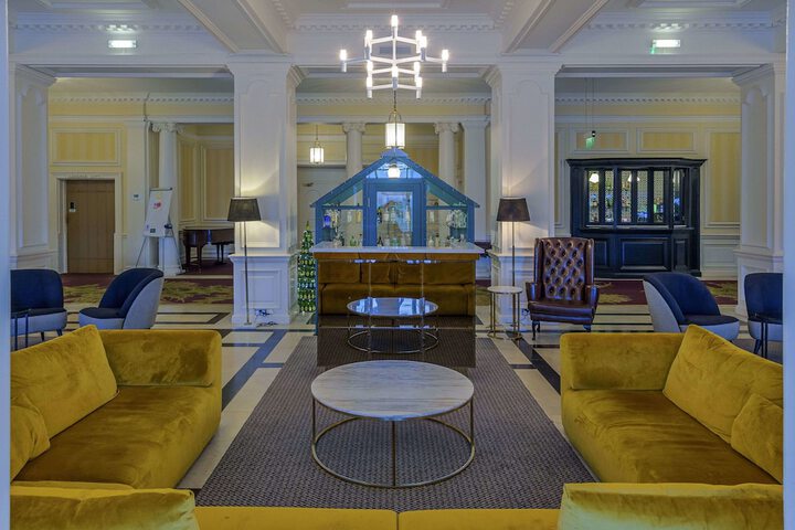Lounge 59 of 75