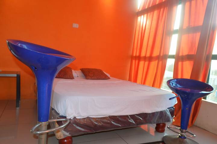 Room 8 of 32