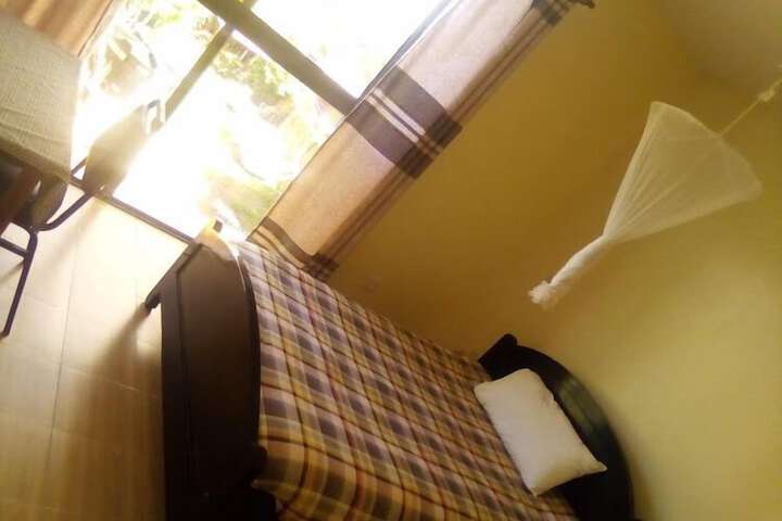 Room 7 of 13