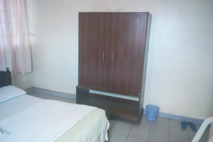 Room 7 of 24