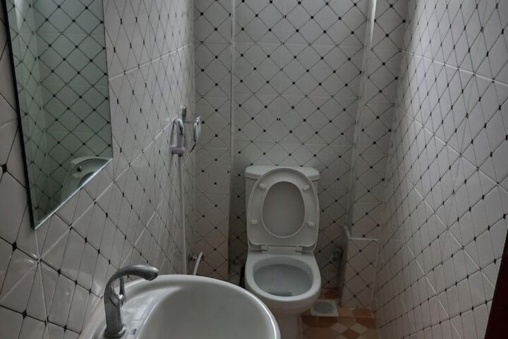 Room 11 of 31