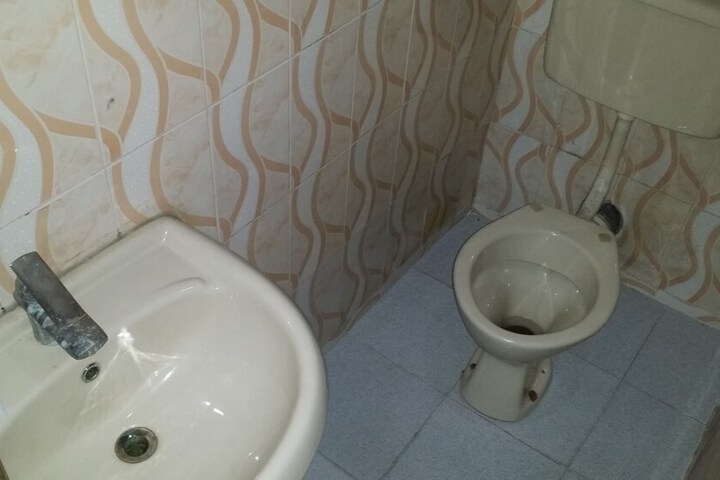 Room 25 of 37