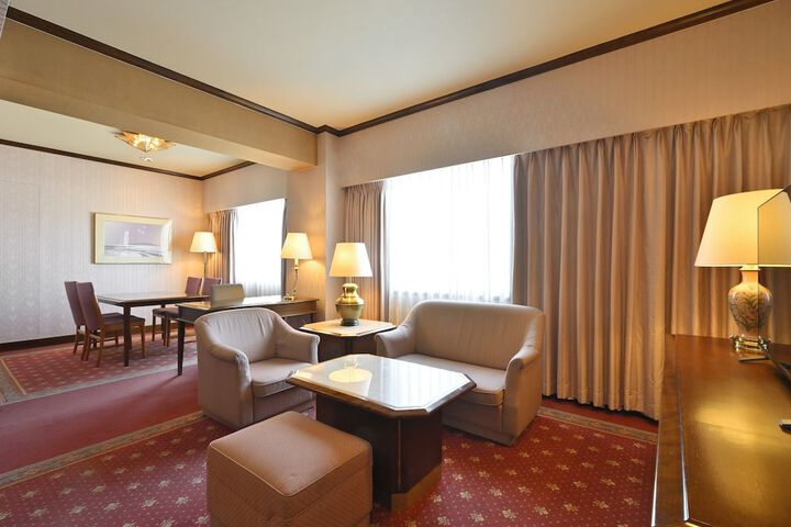 Room 7 of 51