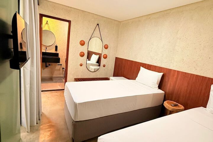 Room 12 of 47