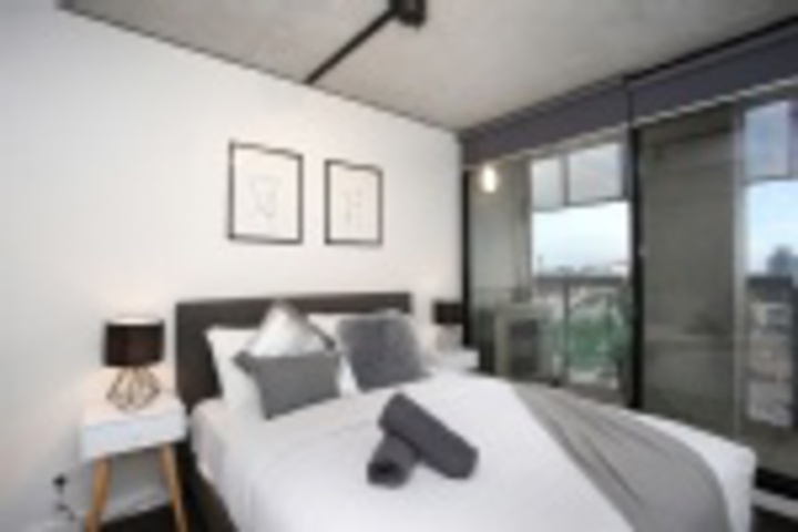 Room 53 of 168