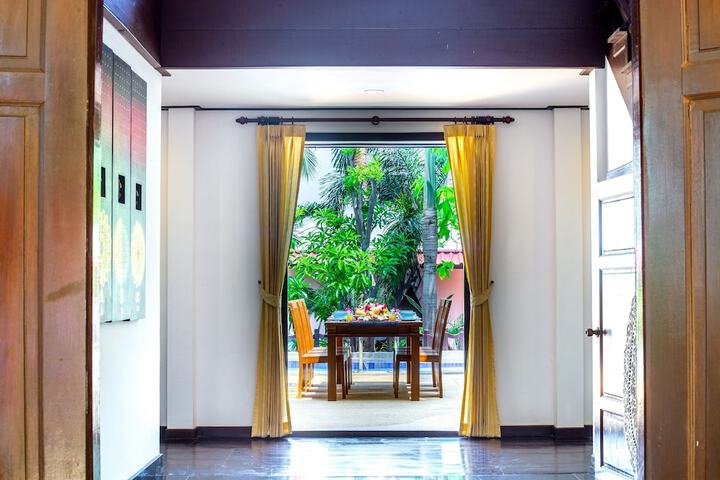 Hotel 2 of 111