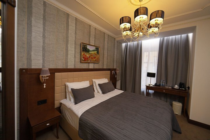 Room 19 of 89