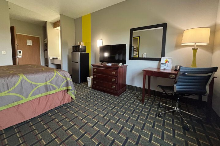 Room 3 of 24