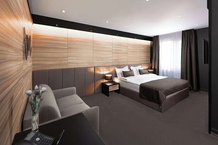 Room 32 of 78