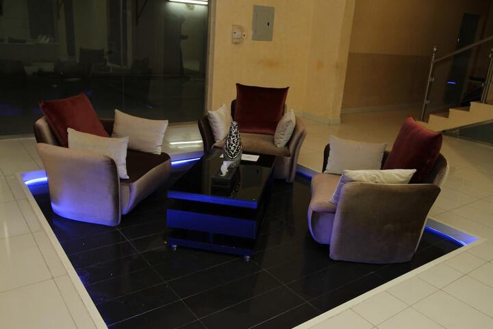 Entrance & Lobby